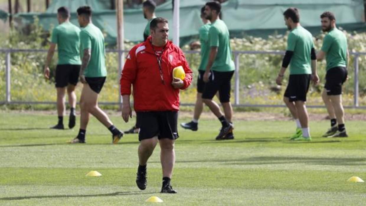 José Ramón Sandoval durante una sesión de trabajo con el Córdoba CF