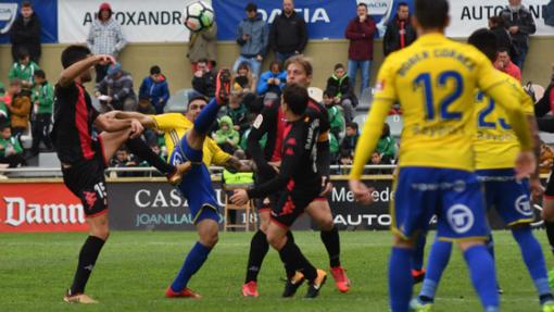 El Cádiz, uno de los gallitos de Segunda que perdió en el campo del Reus