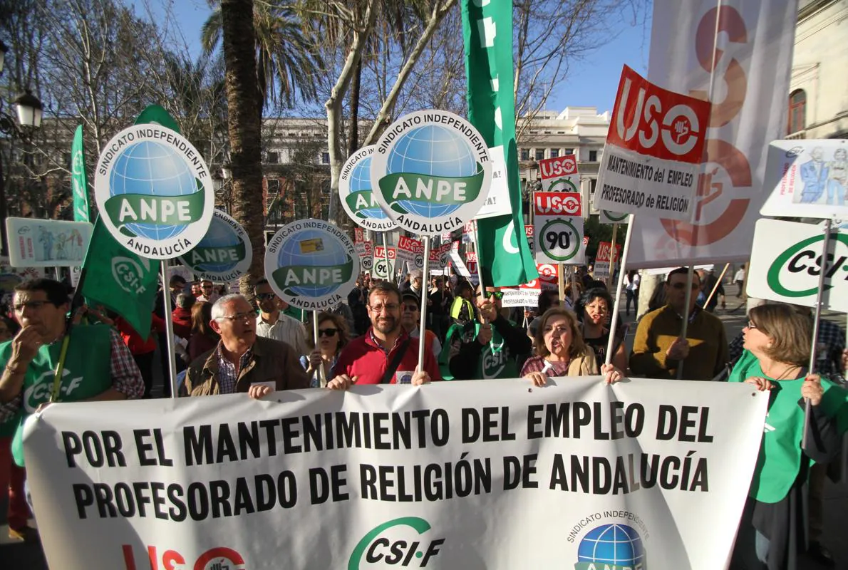 Manifestación en Sevilla de profesores de Religión