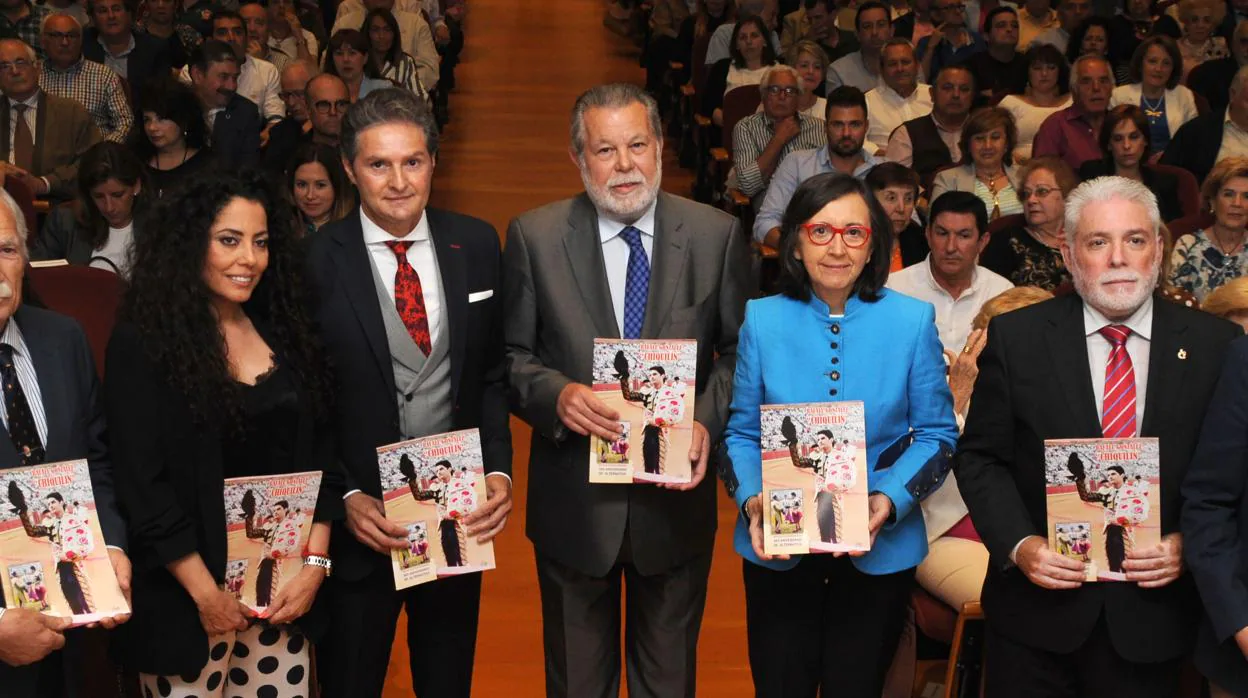 Presentación en La Merced de la revista sobre Chiquilín