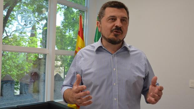 «La chaladura de Pedro Sánchez nos va a salir muy cara a los andaluces»