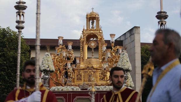 Jesús Sacramentado se hace presente en los barrios de Córdoba