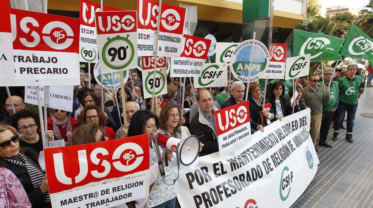 Manifestación en Córdoba de profesores de Religión