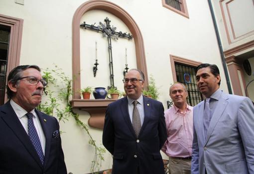 Verdulla, en una recienta visita a la hermandad del Silencio y taller de los Hermanos Caballero