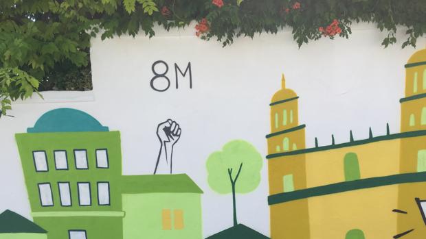 Polémica por la imagen de un puño en alto en el mural de un instituto público de Jaén