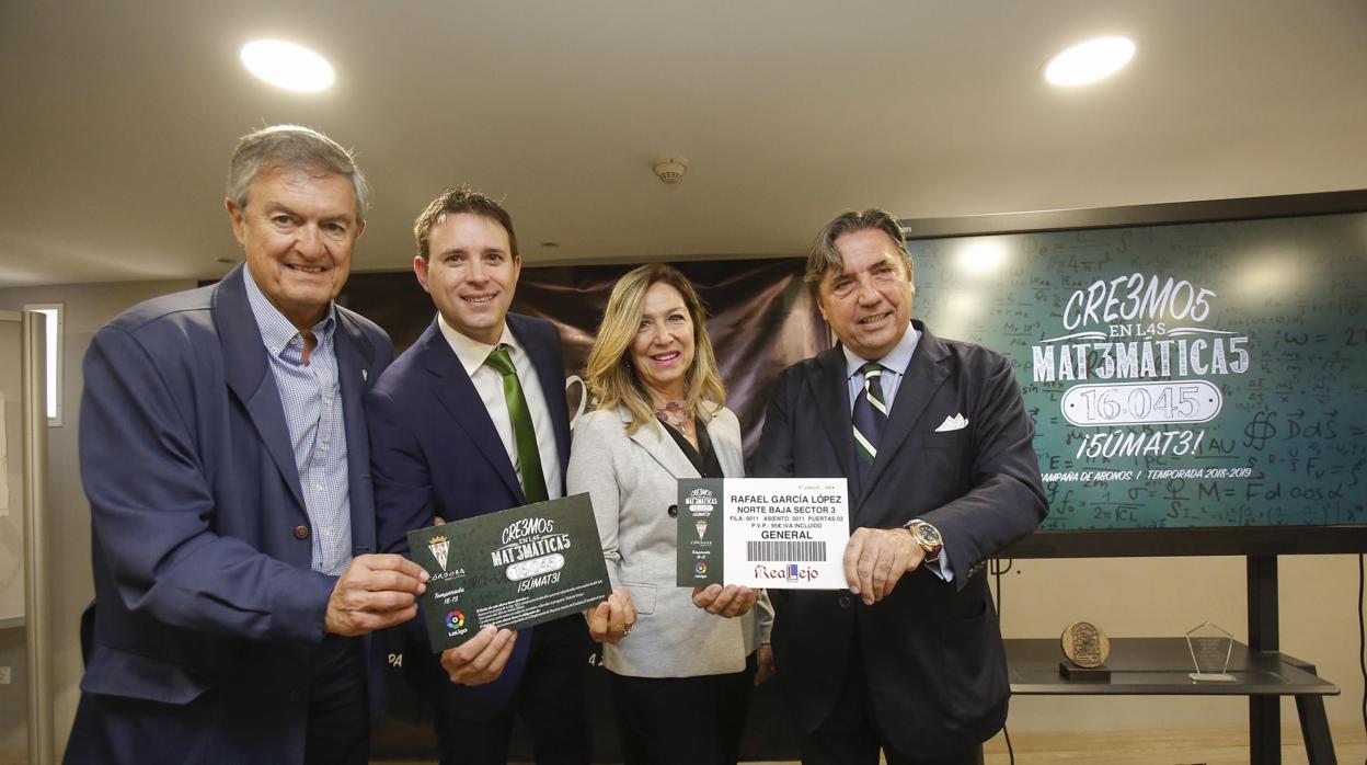 Presentación de la campaña de abonados en El Arcángel