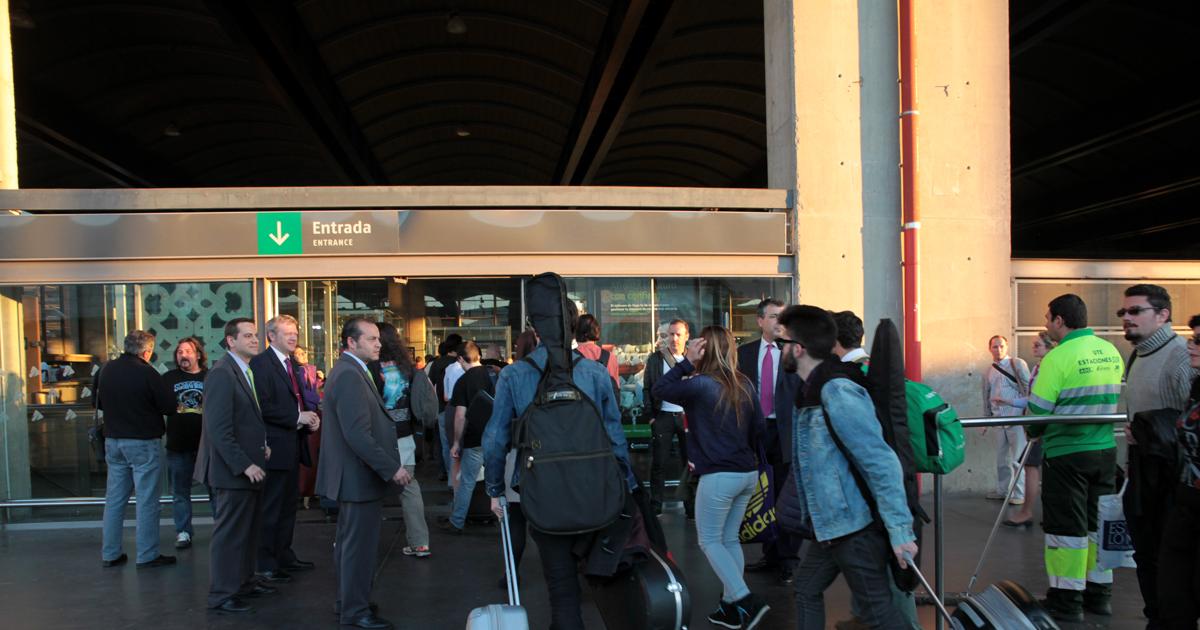 Viajeros en la estación del AVE de Córdoba