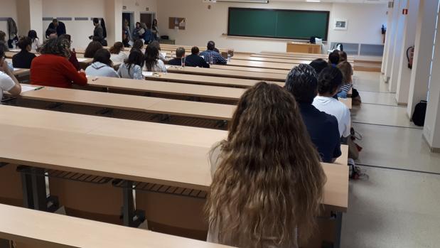 Más de 14.500 personas se examinan hoy para optar a 910 plazas fijas en centros del SAS