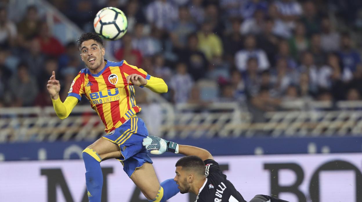 Nacho Vidal marca el segundo gol del Valencia ante la Real en la segunda jornada del curso pasado