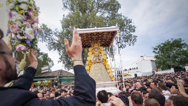 La procesión del Centenario de la Coronación de la Virgen del Rocío será de madrugada