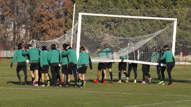 El Córdoba CF evita el desalojo de la Ciudad Deportiva con un alquiler de un año prorrogable