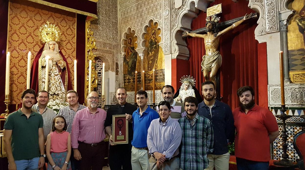 Entrega del título de Hermano de Honor de la Expiración al Seminario Menor de Córdoba