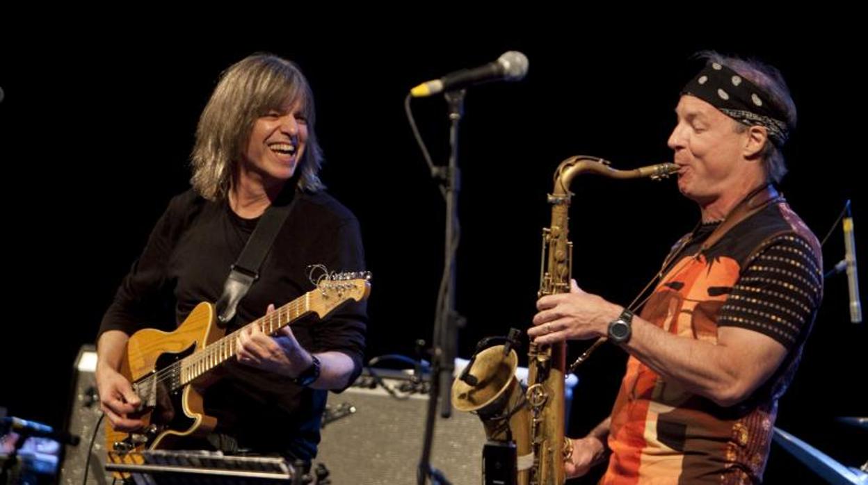 Mike Stern, durante una actuación anterior en el Festival de la Guitarra de Córdoba