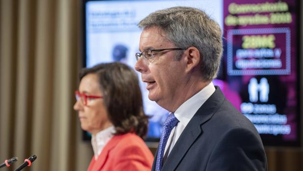 La Junta «descubrió» y ocultó que pagó en un club de alterne con una tarjeta de su fundación de Empleo