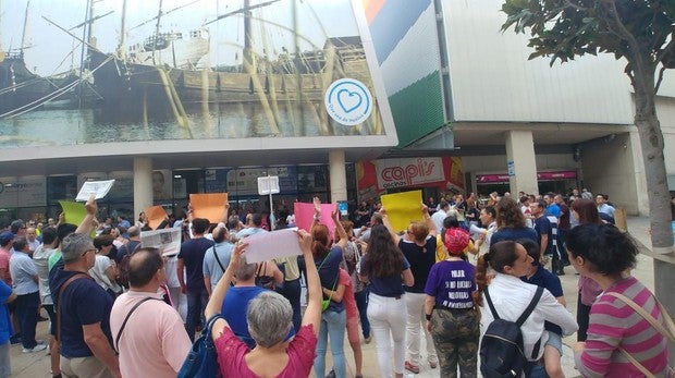 El Ayuntamiento de Huelva recula y decide no cerrar de momento el Mercado de San Sebastián