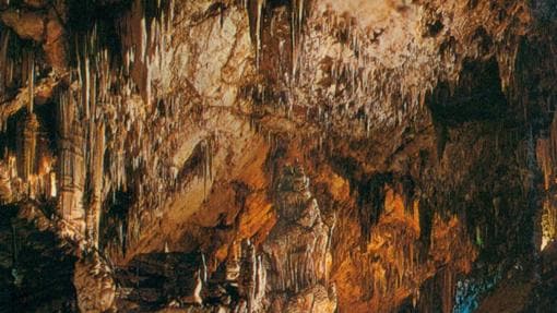 Inerior de la Cueva de Nerja