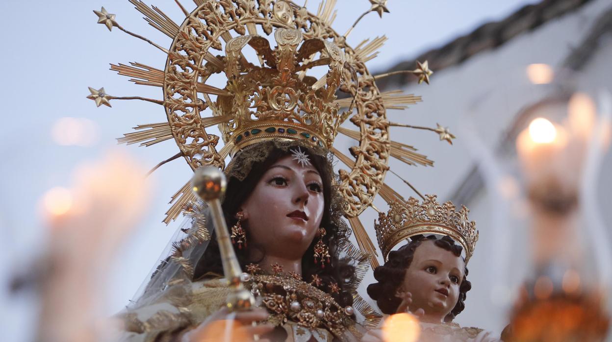 La Virgen del Carmen, durante su procesión