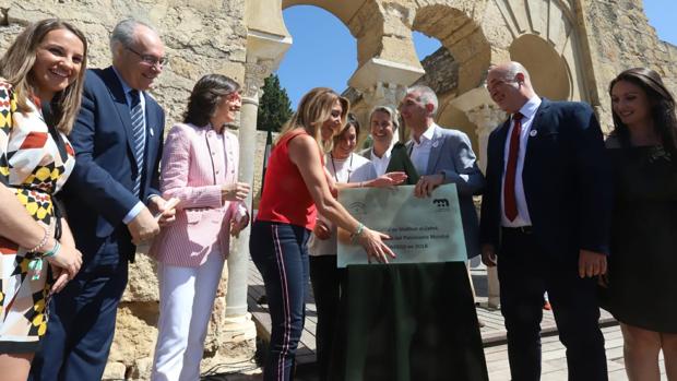 La presidenta de la Junta garantiza «fondos necesarios» para Medina Azahara pero no los concreta