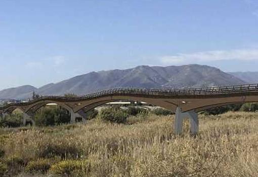 Recreación del puente sobrel el río Guadalhorce