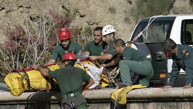 Muere un hombre al caer cuando practicaba barranquismo en Órgiva