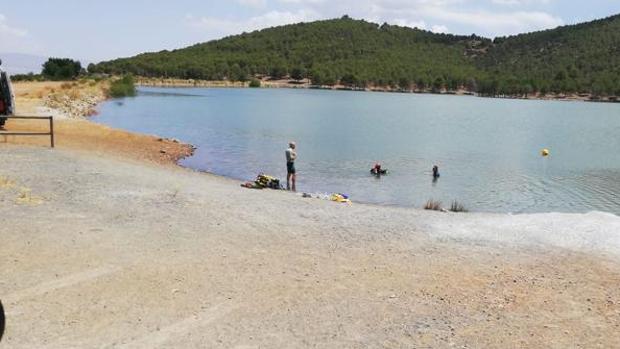 Hallan el cadáver del hombre desaparecido en pantano de Cogollos de Guadix