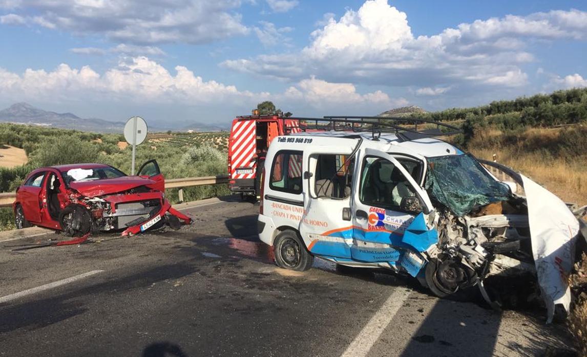 Estado de los vehículos implicados en el accidente de la N-432 en Baena