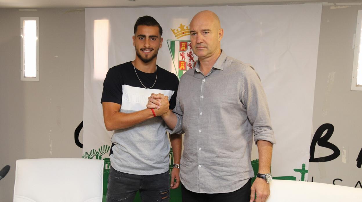 El central del Córdoba Luis Muñoz, en su presentación