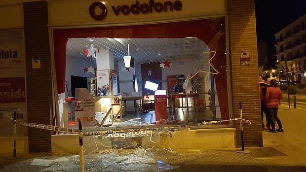 Tres detenidos tras robar 7.000 euros en teléfonos móviles en una tienda de Palma del Río