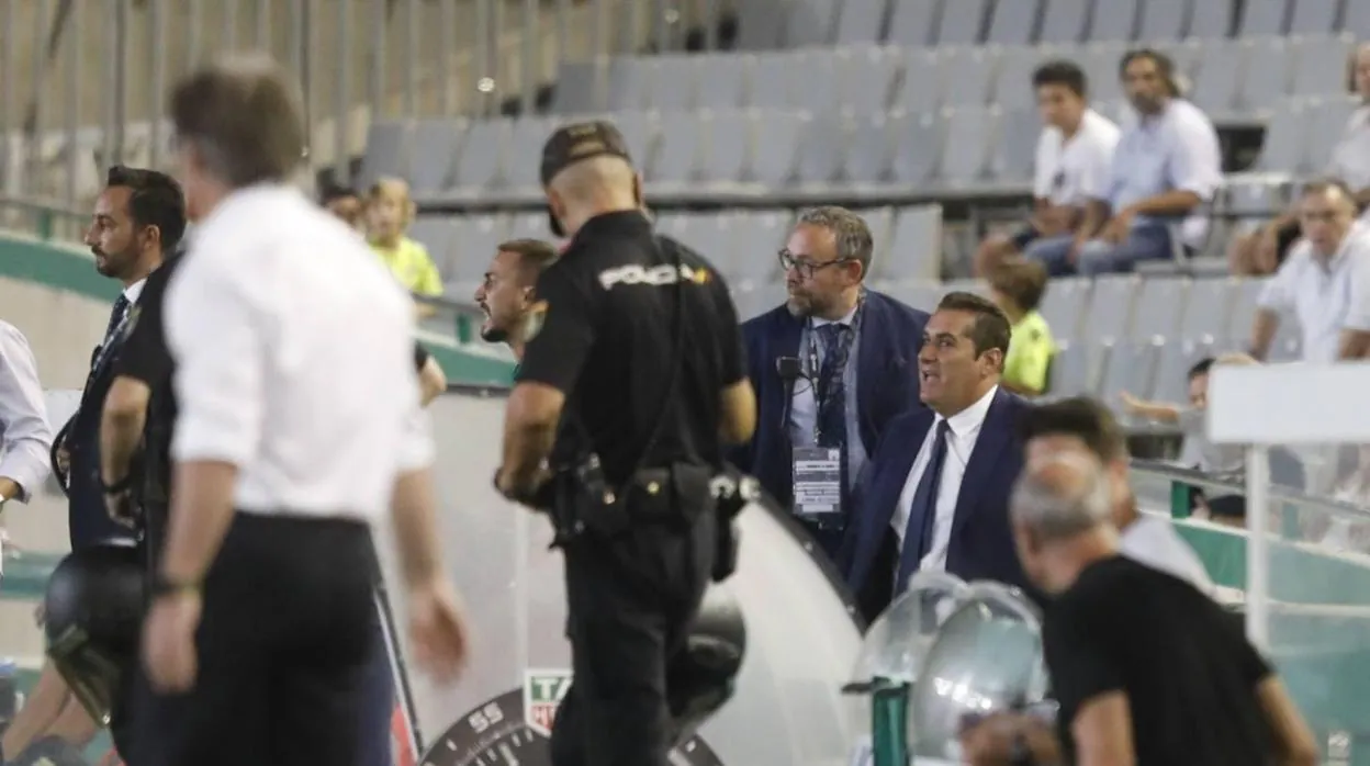 José Ramón Sandoval tras ser expulsado en el choque ante el Real Oviedo