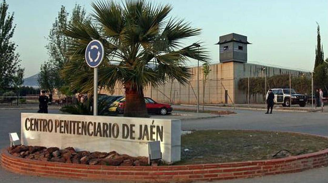 Entrada del centro penitenciario de Jaén