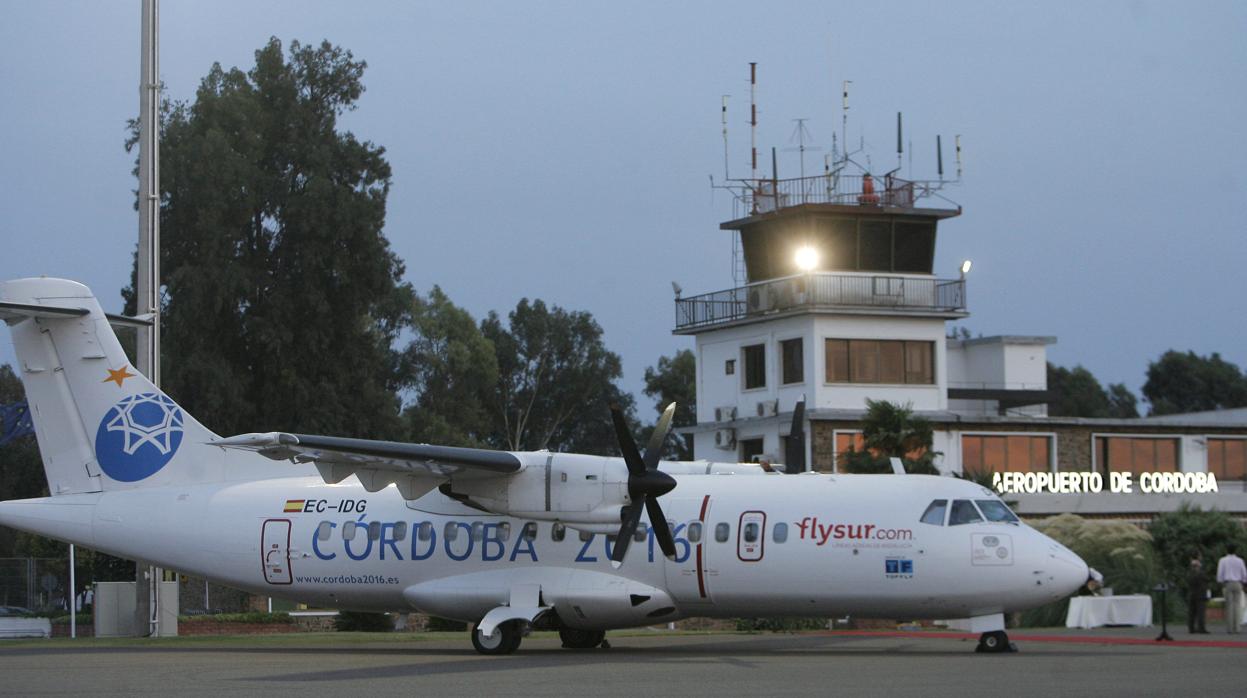 Vuelo inaugural de Flysur entre Córdoba y Vigo