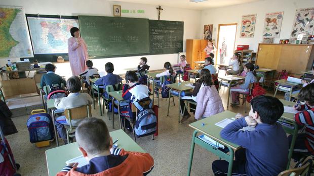 Niños en el aula de un colegio