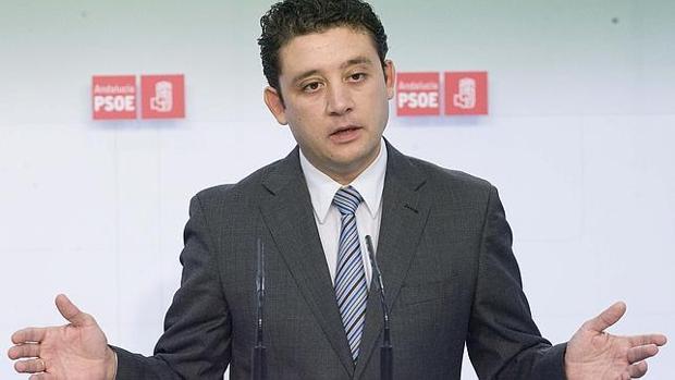 Un juez de Córdoba devuelve a Núñez una causa de formación del exvicesecretario del PSOE-A Rafael Velasco