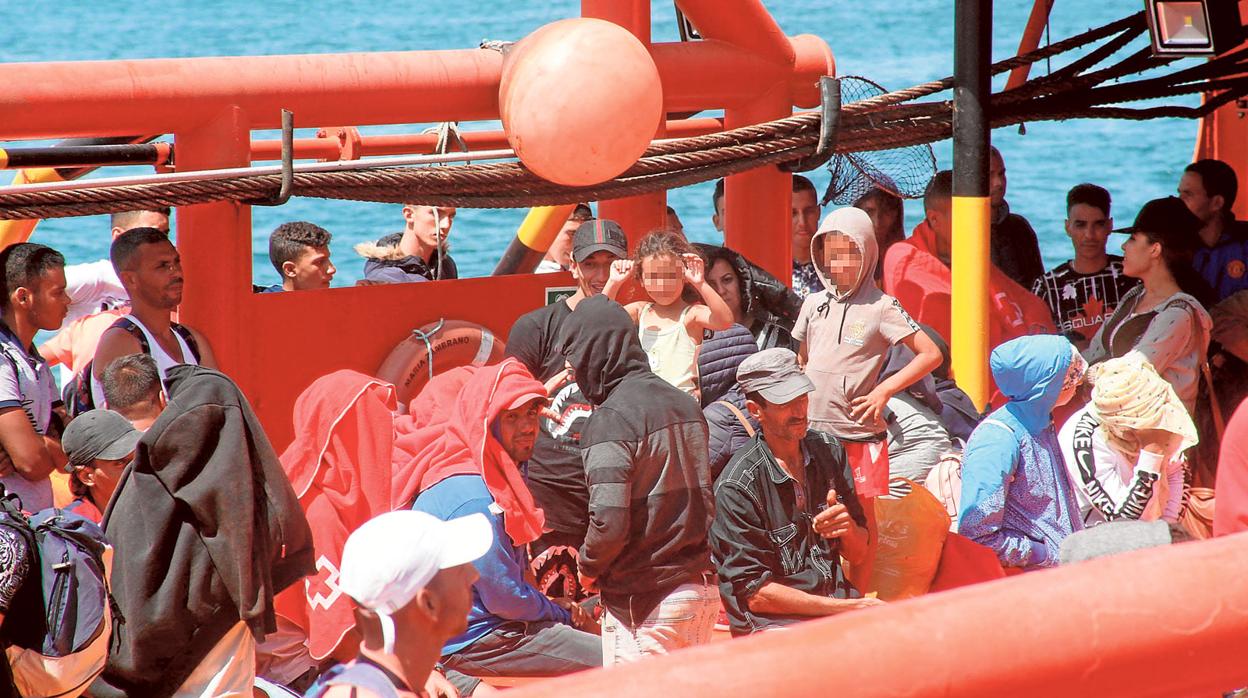 Inmigrantes llegando a las costas de Andalucía