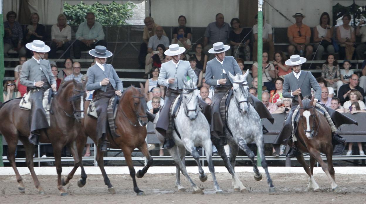 Imagen de un espectaáculo de Córdoba Ecuestre en Caballerizas Reales