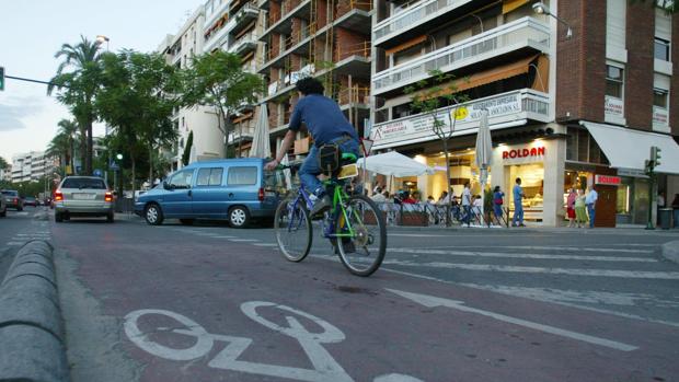 La futura ordenanza de movilidad de Córdoba regulará a las bicicletas y patinetes eléctricos