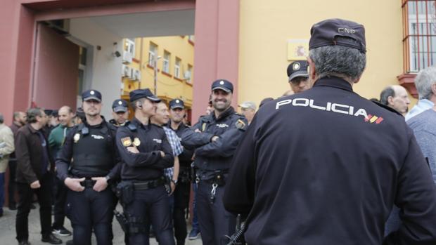 La Policía Nacional busca a un segundo implicado en un tiroteo en el barrio de la Fuensanta en Córdoba