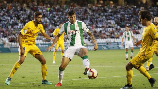 Un Córdoba CF en pruebas que busca estabilidad