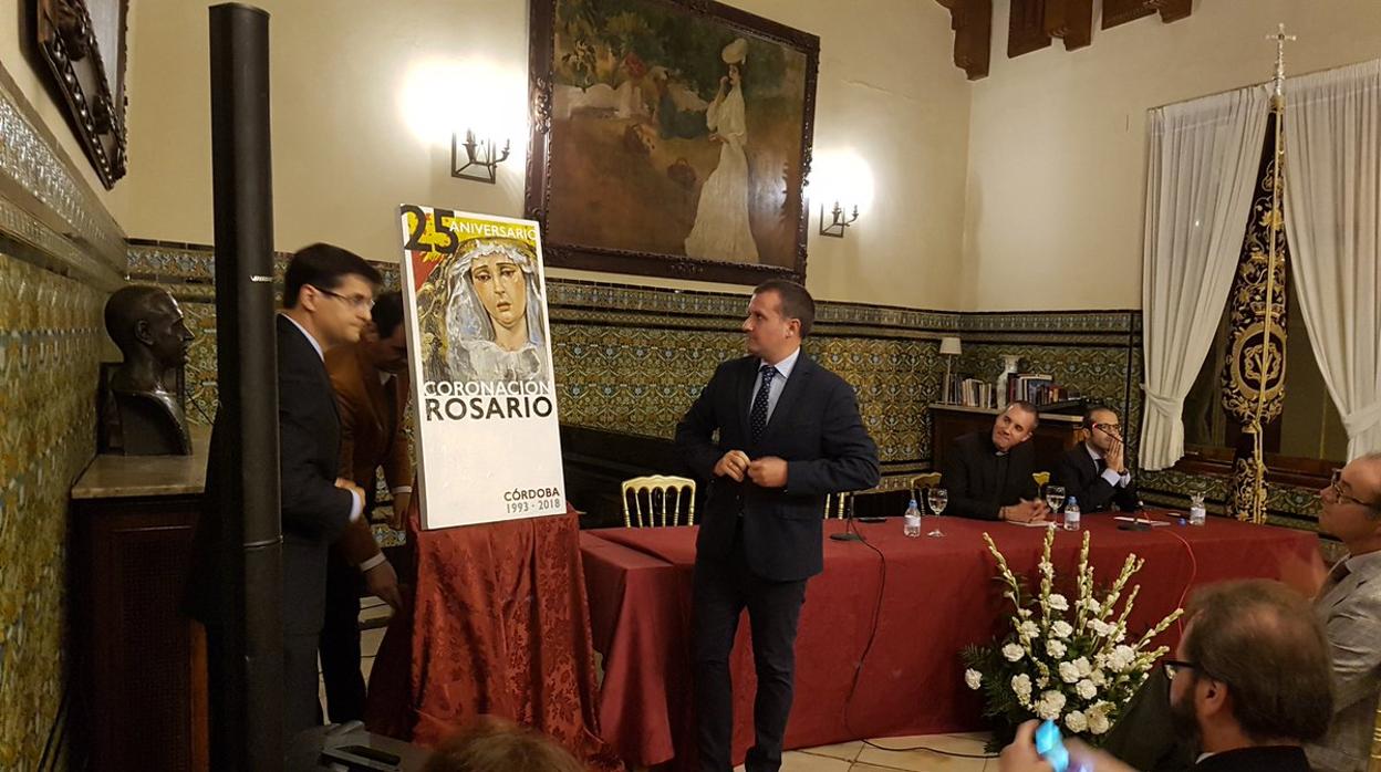 Presentación del cartel del XXV aniversario de la coronación