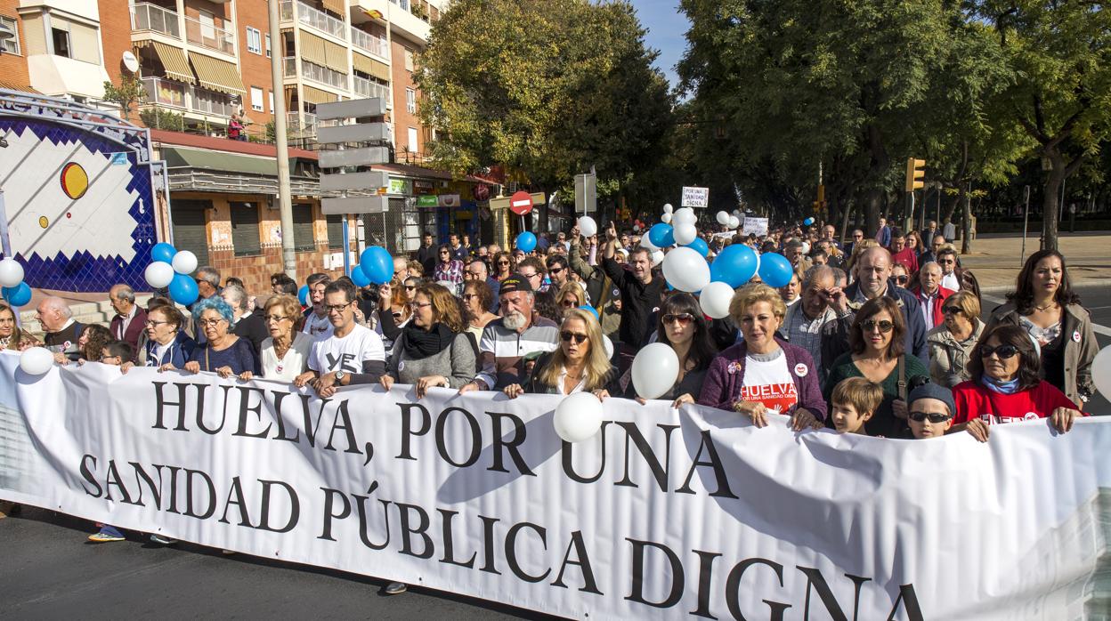 Huelva ha celebrado varias manifestaciones en demanda de una «sanidad digna»