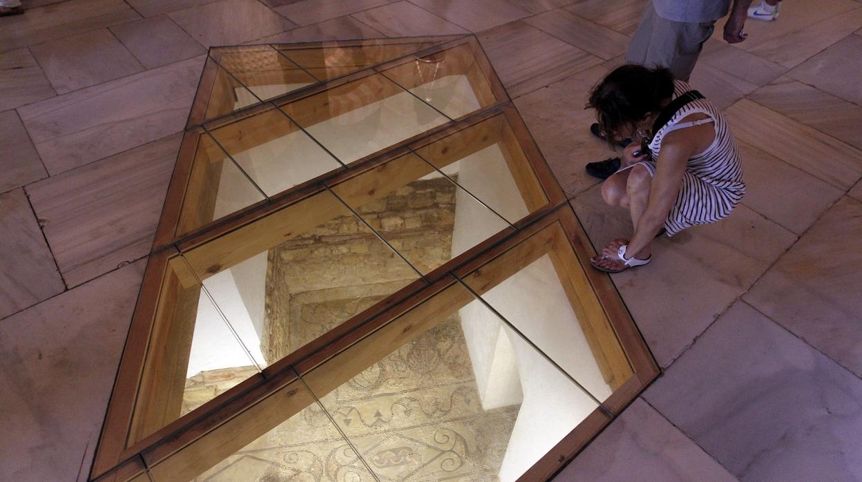 Restos arqueológicos atribuidos a la basílica de San Vicente bajo la Mezquita-Catedral de Córdoba