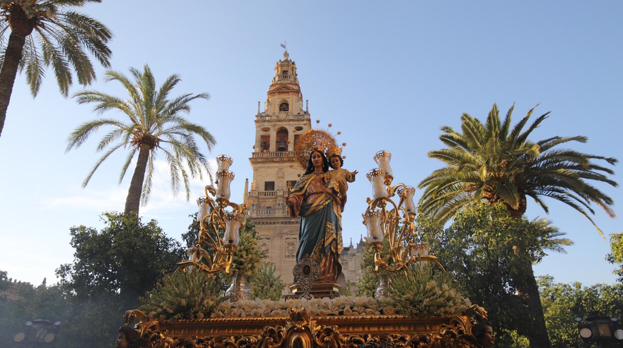 María Auxiliadora, en su procesión extraordinaria