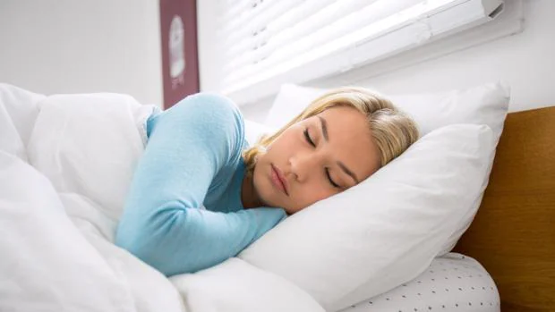 La mejor postura para dormir: ¿boca arriba, boca abajo o de lado?