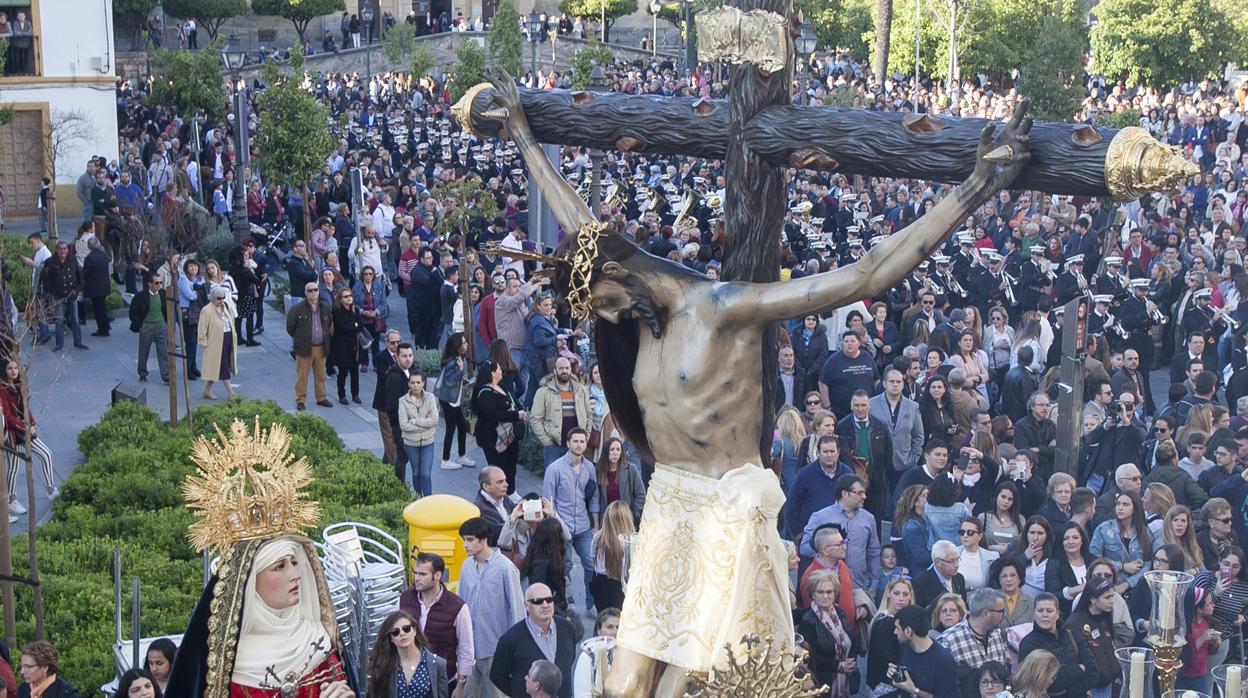 El Santísimo Cristo de Gracia en su procesión del Jueves Santo