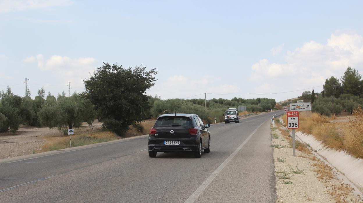 Tráfico en la carretera nacional 432 a la altura de Baena