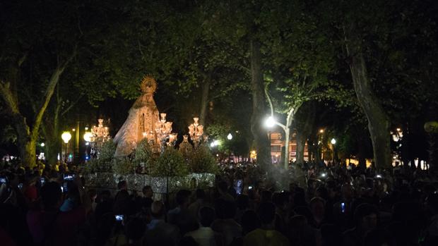 Así fue la salida extraordinaria de la Virgen de la Merced de Córdoba