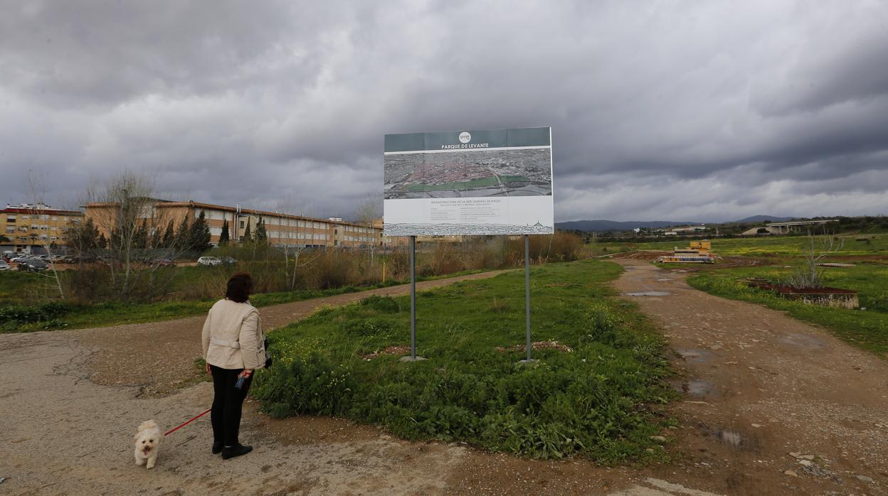 Cartel de obras del Parque de Levante