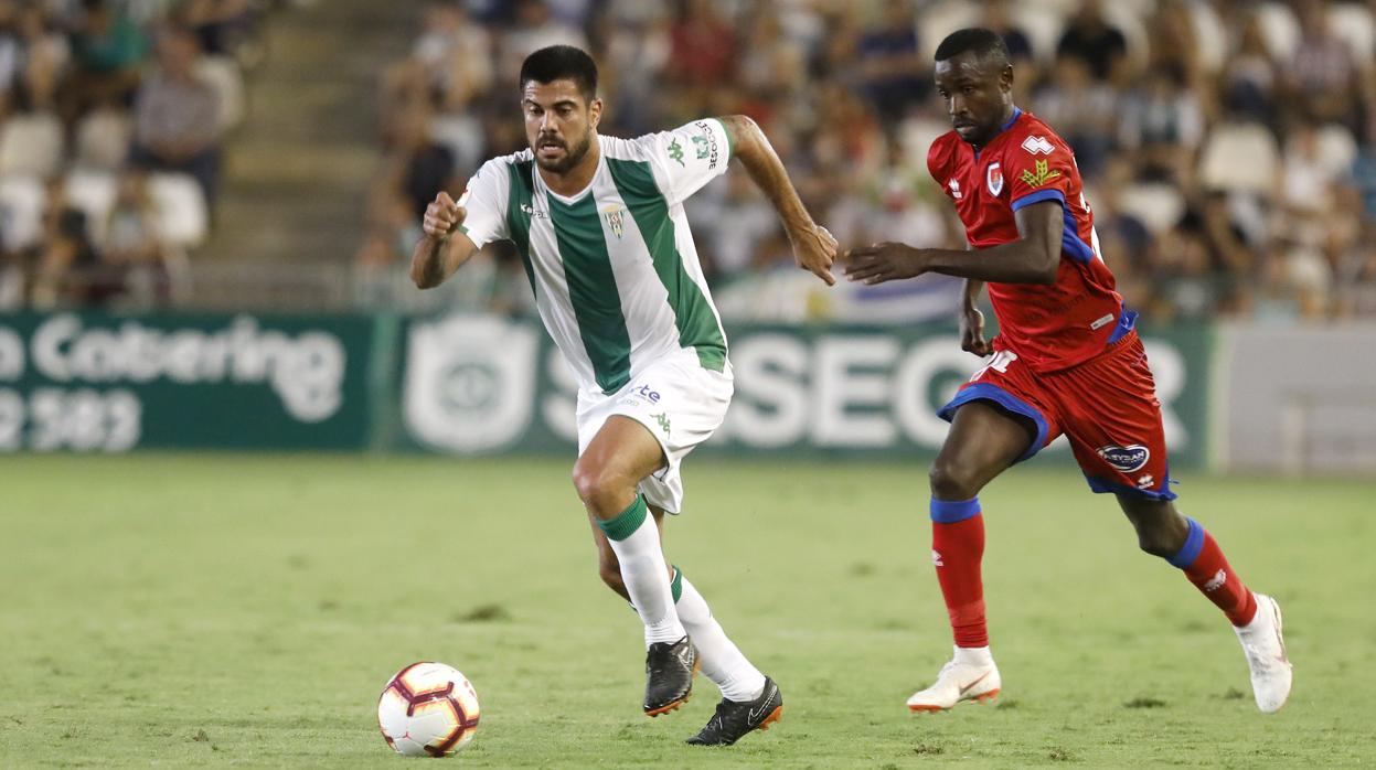 El defensa del Córdoba CF Aythami Artiles