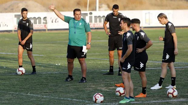 Córdoba CF | José Ramón Sandoval: «Podemos construir un equipo que escale poco a poco»