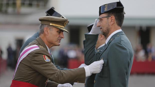 Así son los héroes de la Guardia Civil de Córdoba: «Estas medallas se las podía poner a mi mujer»